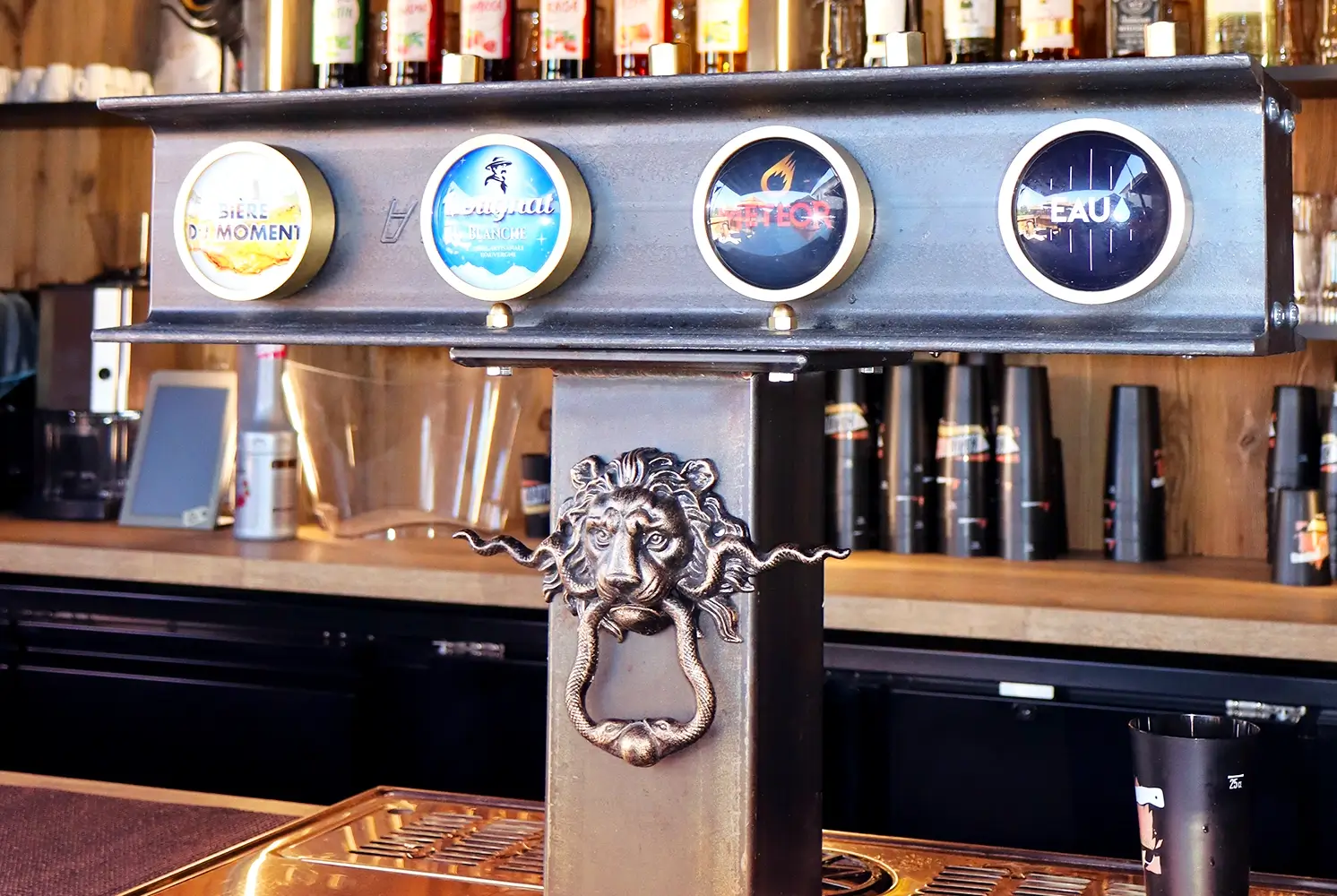 bar lion